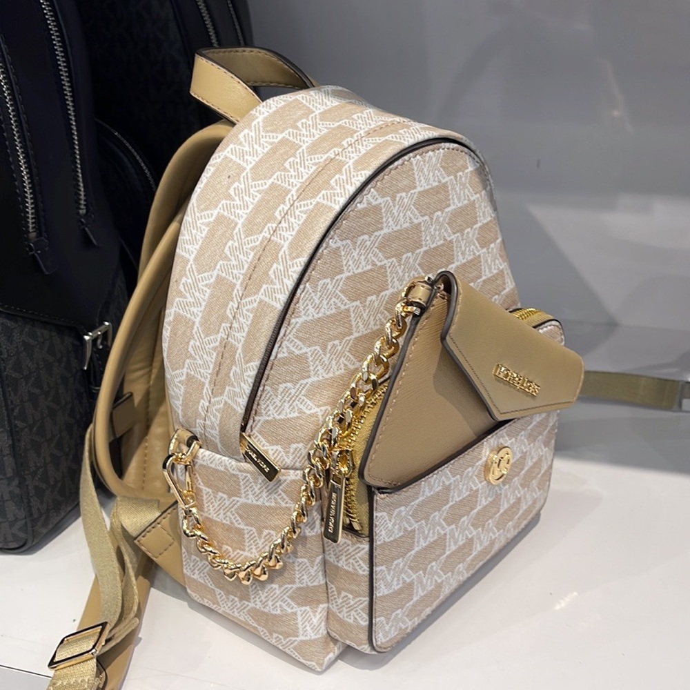 MICHAEL KORS
Maisie Extra-Small Logo 2-in-1 Backpack
Camel 
NWT - Picture 13 of 16